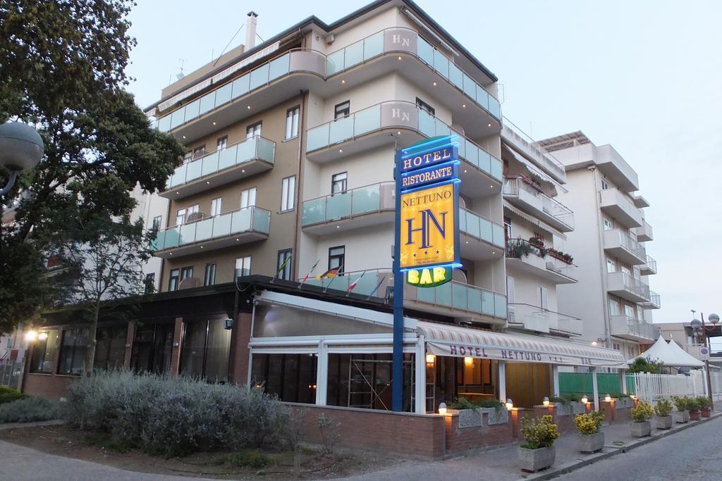 Hotel Nettuno Sottomarina Exterior foto